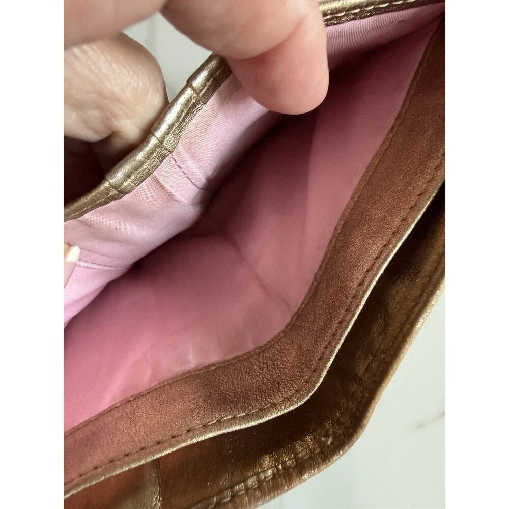 Coach authentic legacy